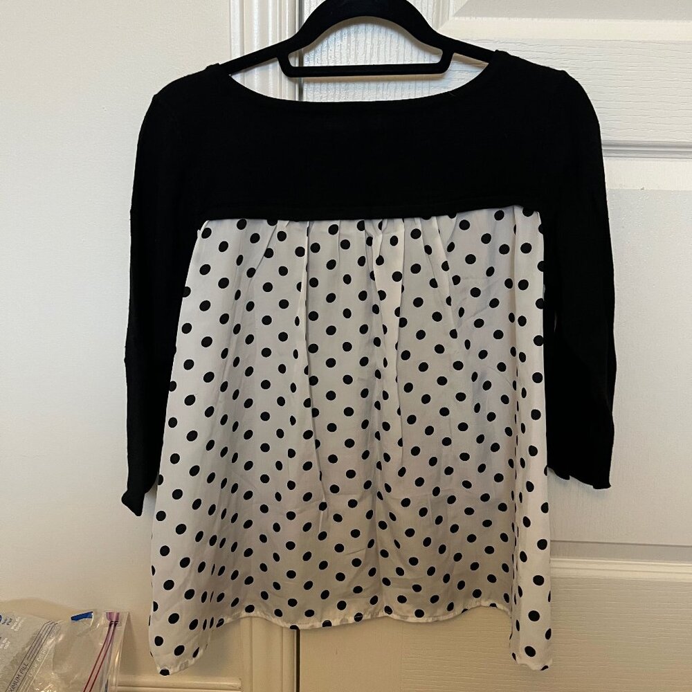JESSICA Petite 3/4 Sleeve Polka Dot Flowy Back Black Knit Blouse